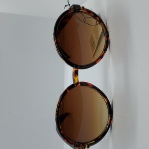 Round Glam Sunnies